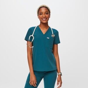 FIGS Women’s Caribbean Blue Catarina- One Pocket Scrub Top- XS/Regular